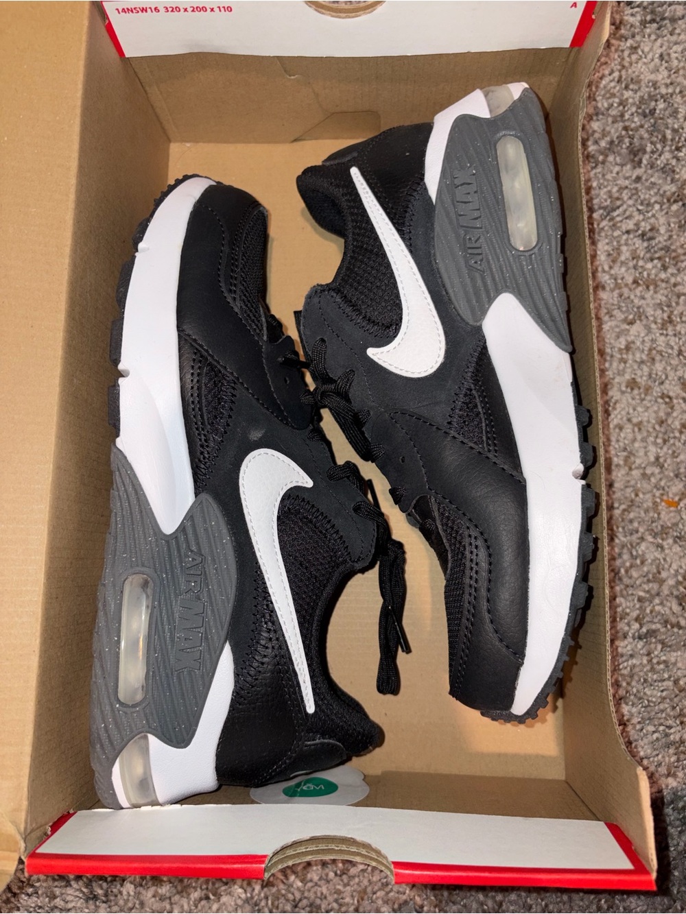 WOMEN'S NIKE AIR MAX EXCEE SNEAKERS 7.5